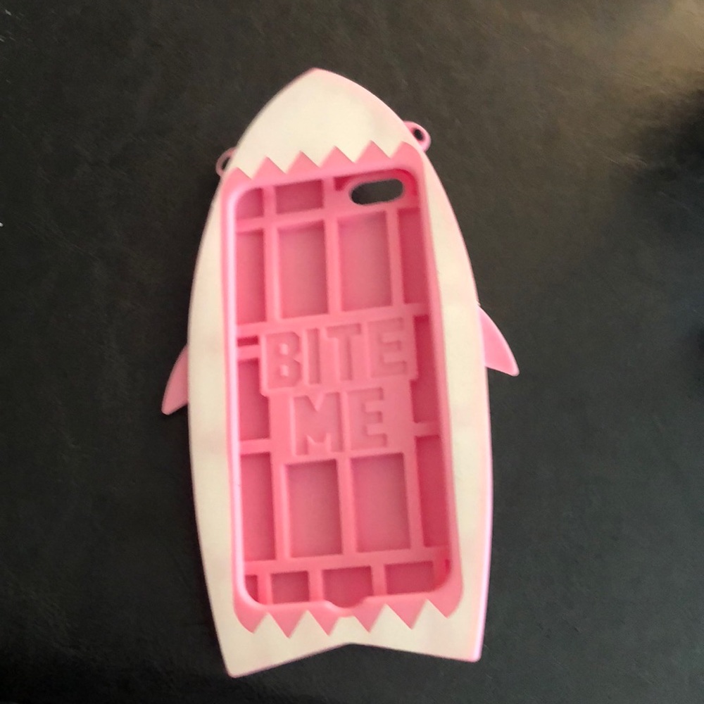 Pink shark iPhone 6/6a case